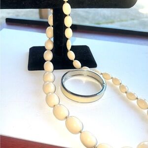 ♦️ Elegant Cream Beaded Necklace and Bracelet Set